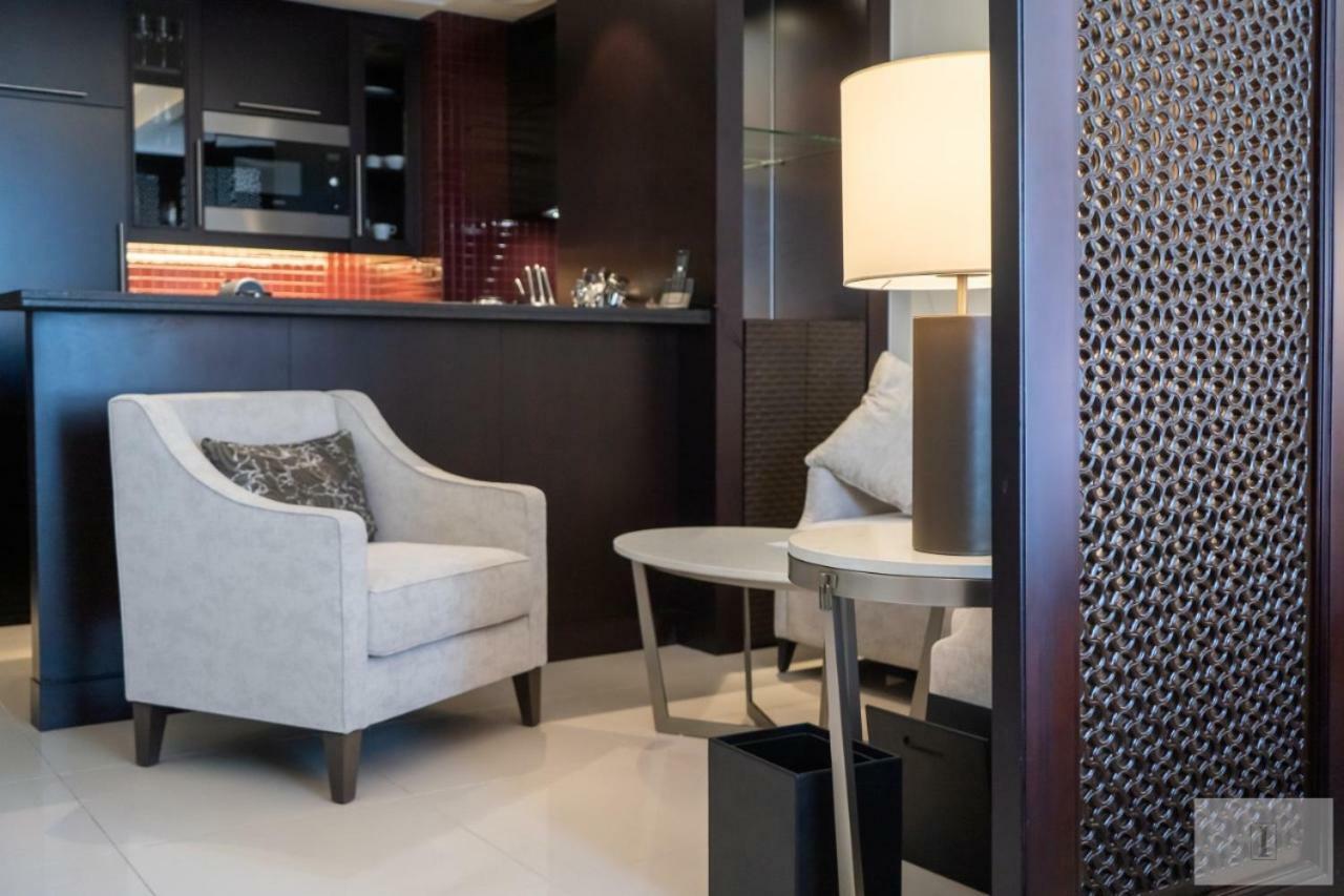 In The Address Downtown Apartment